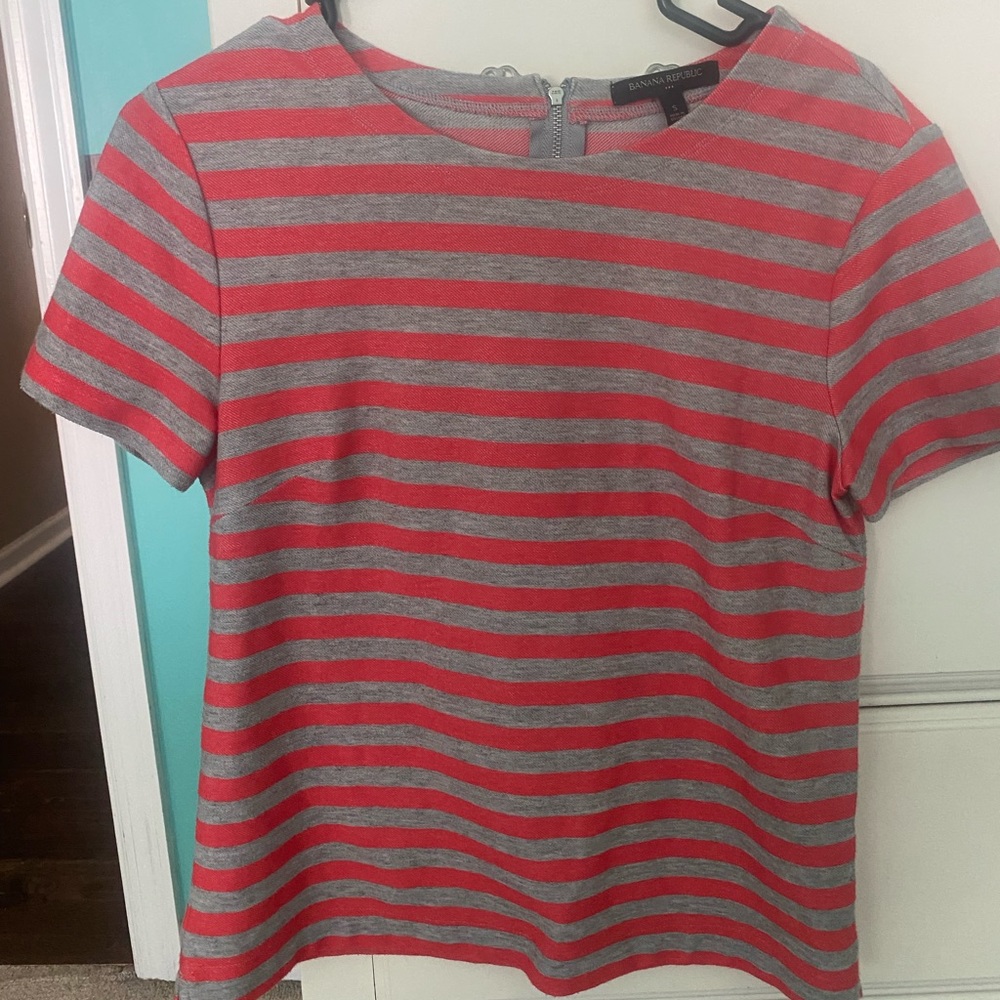Banana republic small shirt. Lightly used.